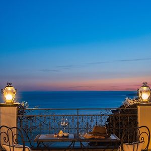 Hotel Pasitea